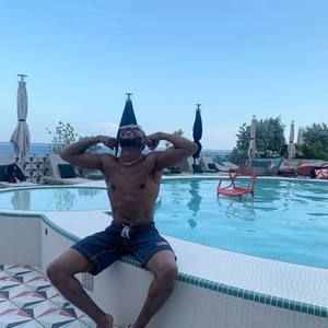 Meet your Posher, Malcolm